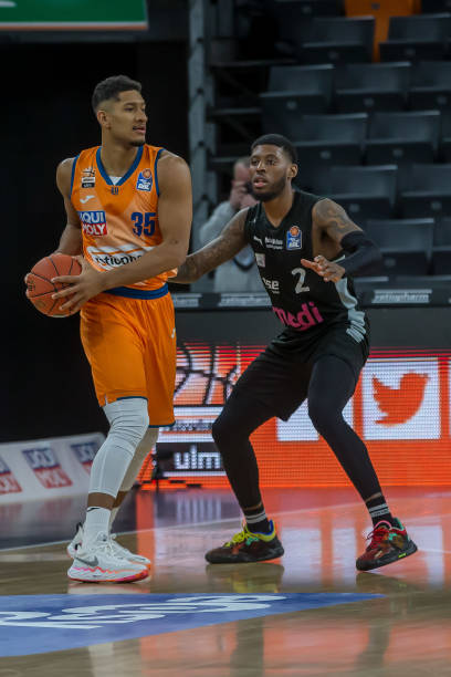 两个赛季为 两个赛季为