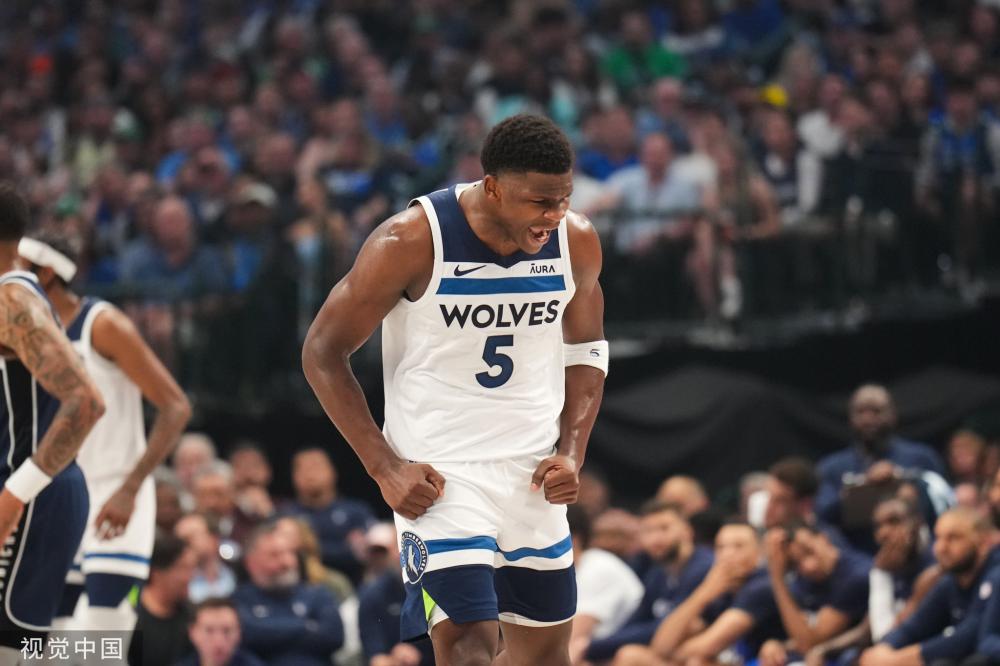 之间的激烈 之间的激烈